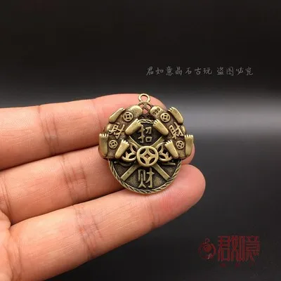 Мини-подвеска из чистой меди, драгоценной бронзы и норки
Мини-подвеска из чистой меди, драгоценной бронзы и норки