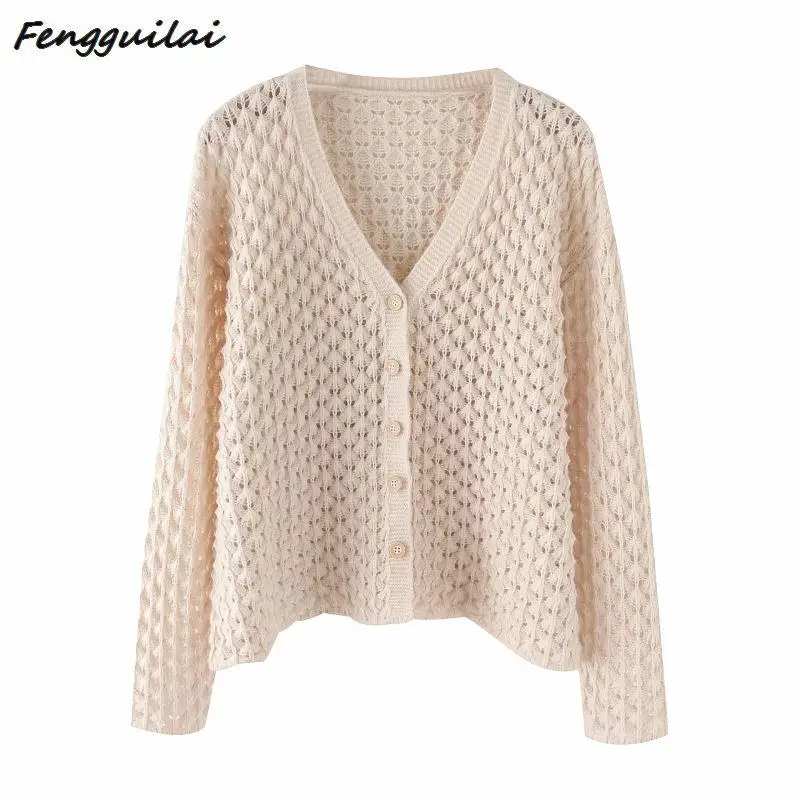 FENGGUILAI 2020 Spring Cardigan Women Beige V Neck Knitted Cardigan Feminino Ladies Long Sleeve Loose Buttons Cardigan Thin Coa
FENGGUILAI 2020 Spring Cardigan Women Beige V Neck Knitted Cardigan Feminino Ladies Long Sleeve Loose Buttons Cardigan Thin Coa