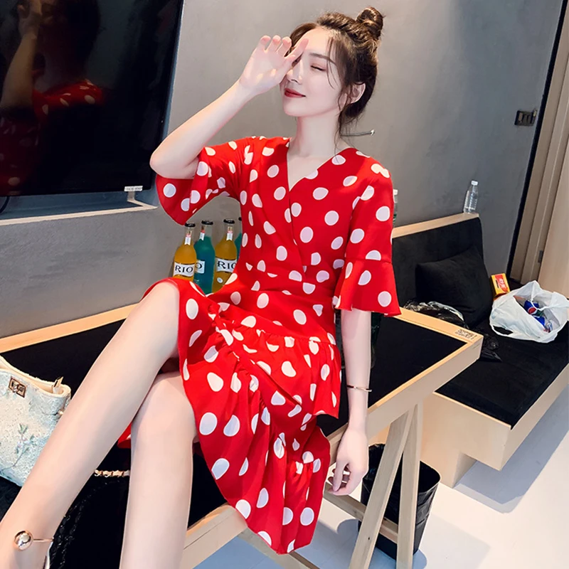 Casual Beach Dress Women Slim Summer Point V-Neck Vintage Party Dress Vestidos Robe Korean Vacation Dresses Ropa Mujer 2020 New
Casual Beach Dress Women Slim Summer Point V-Neck Vintage Party Dress Vestidos Robe Korean Vacation Dresses Ropa Mujer 2020 New