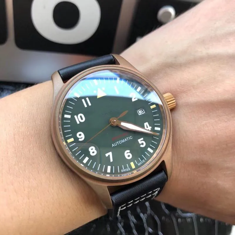 WG10213 Mens Watches Top Brand Runway Luxury European Design Automatic Mechanical Watch
WG10213 Mens Watches Top Brand Runway Luxury European Design Automatic Mechanical Watch