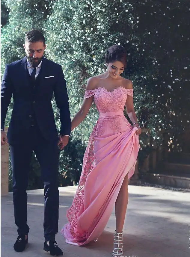 New Arrival Pink Satin Straight Evening Dresses Long 2020 Sweetheart Appliques Lace Off Shoulder Sweep Train Formal Party Gowns
New Arrival Pink Satin Straight Evening Dresses Long 2020 Sweetheart Appliques Lace Off Shoulder Sweep Train Formal Party Gowns