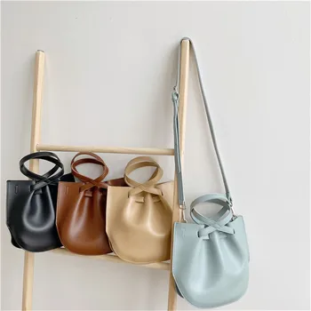 2020 fashion trendy summer new solid color fold handbag PU leather one-shoulder diagonal bucket bag female Shoulder Bags
2020 fashion trendy summer new solid color fold handbag PU leather one-shoulder diagonal bucket bag female Shoulder Bags