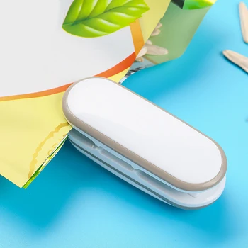 Portable Plastic Bag Sealer With Hook Package Sealing Machine Food Preservation Snacks Bags Heat Sealer Vacuum Resealer
Portable Plastic Bag Sealer With Hook Package Sealing Machine Food Preservation Snacks Bags Heat Sealer Vacuum Resealer