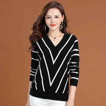 2020 Early Autumn New Literary Retro Wind Loose V-neck Pullovers Print V-shaped Contrast Color Striped Wild Sweater Women ZT005
2020 Early Autumn New Literary Retro Wind Loose V-neck Pullovers Print V-shaped Contrast Color Striped Wild Sweater Women ZT005