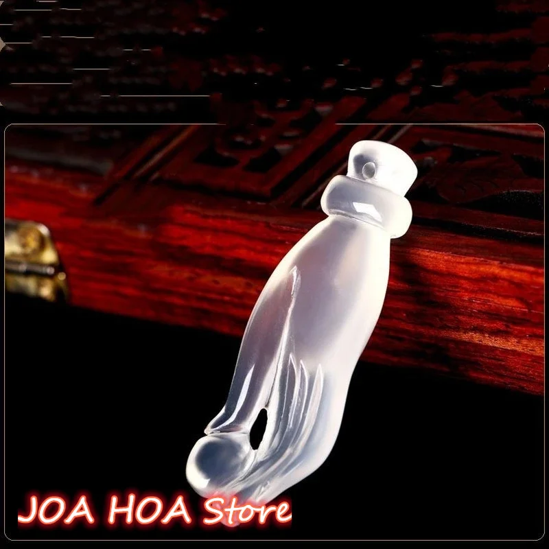 Ice Kind Chalcedony Guanyin Hand Three-Dimensional Carved Buddha Palm Pearl Jade Pendant White Agate Necklace
Ice Kind Chalcedony Guanyin Hand Three-Dimensional Carved Buddha Palm Pearl Jade Pendant White Agate Necklace