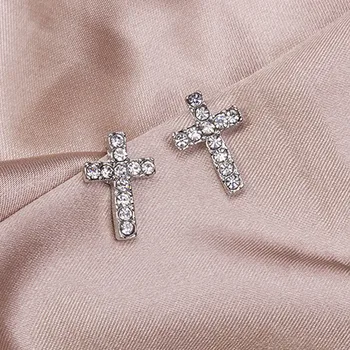 Simple Cute Small Crystal Cross Stud Earrings For Women Silver Color Earring Female Religious jewelry Earings aretes de mujer 
Simple Cute Small Crystal Cross Stud Earrings For Women Silver Color Earring Female Religious jewelry Earings aretes de mujer