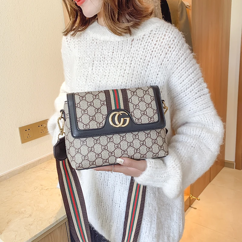2020 Autumn And Winter High-Quality Printing New Fashion Women's Messenger Wild One-Shoulder Chain Bag Small Square Bag
2020 Autumn And Winter High-Quality Printing New Fashion Women's Messenger Wild One-Shoulder Chain Bag Small Square Bag