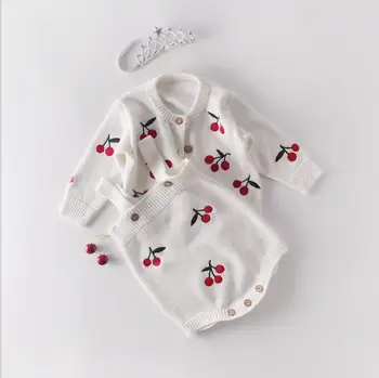 2020 spring set 0-2 years old female baby cherry embroidered cute sweet long-sleeved shirt newborn wool romper 
2020 spring set 0-2 years old female baby cherry embroidered cute sweet long-sleeved shirt newborn wool romper