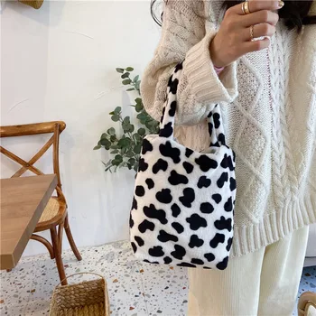 Youda 2020 Winter Lamb Wool Like Fabric Bags for Women Cute Bear Small Plush Handbag Makeup Bag Purses For Girls
Youda 2020 Winter Lamb Wool Like Fabric Bags for Women Cute Bear Small Plush Handbag Makeup Bag Purses For Girls