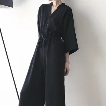SHENGPALAE 2020 Summer New Vintage Fashion Temperament Women Loose Plusv Collar Nine-point Sleeve Wide Leg Jumpsuit TC614
SHENGPALAE 2020 Summer New Vintage Fashion Temperament Women Loose Plusv Collar Nine-point Sleeve Wide Leg Jumpsuit TC614