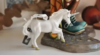 Rural pony unicorn hung the pendant Interesting scenes Christmas gift Furnishing ornament horse Animal Sculpture statue carving
Rural pony unicorn hung the pendant Interesting scenes Christmas gift Furnishing ornament horse Animal Sculpture statue carving