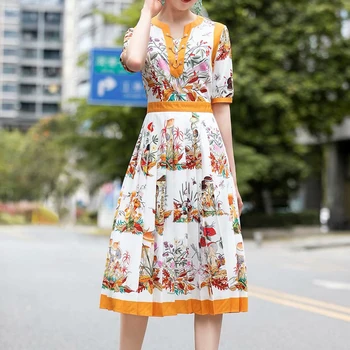HIGH QUALITY New 2020 Fashion Designer Runway Dress Women's V-Neck short Sleeve chain decorate Vintage Print Dress
HIGH QUALITY New 2020 Fashion Designer Runway Dress Women's V-Neck short Sleeve chain decorate Vintage Print Dress