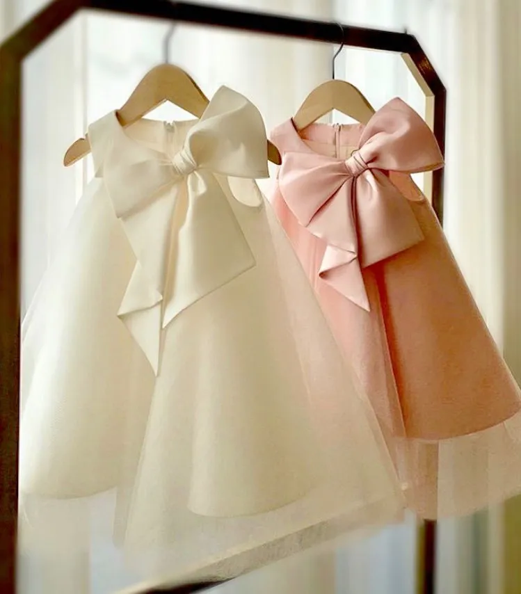 Baby Girls Dress Summer Fashion Children Sleeveless Party Dresses Sweet Big Bow Kids Luxury Princess Birthday Baptism Clothes
Baby Girls Dress Summer Fashion Children Sleeveless Party Dresses Sweet Big Bow Kids Luxury Princess Birthday Baptism Clothes
