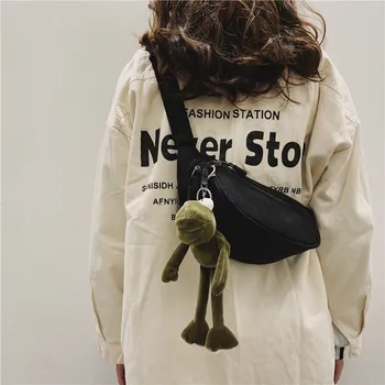 2020 new Korean version of the solid color canvas female bag oblique cross dumpling chest bag ladies diagonal small bag 
2020 new Korean version of the solid color canvas female bag oblique cross dumpling chest bag ladies diagonal small bag