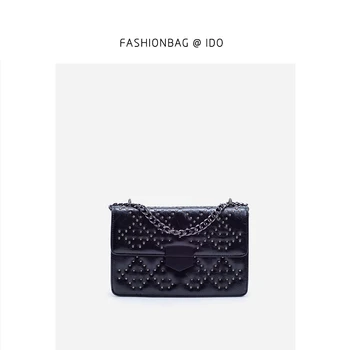 Ladies Portable Small Square Bag 2020 New High-end Chain Shoulder Bag Temperament Female Rivet Crossbody Bag
Ladies Portable Small Square Bag 2020 New High-end Chain Shoulder Bag Temperament Female Rivet Crossbody Bag