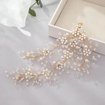 Original bridal accessories Crystal hairpin The new hair Wedding dress accessories headdress The bride's tiara is handmade
Original bridal accessories Crystal hairpin The new hair Wedding dress accessories headdress The bride's tiara is handmade