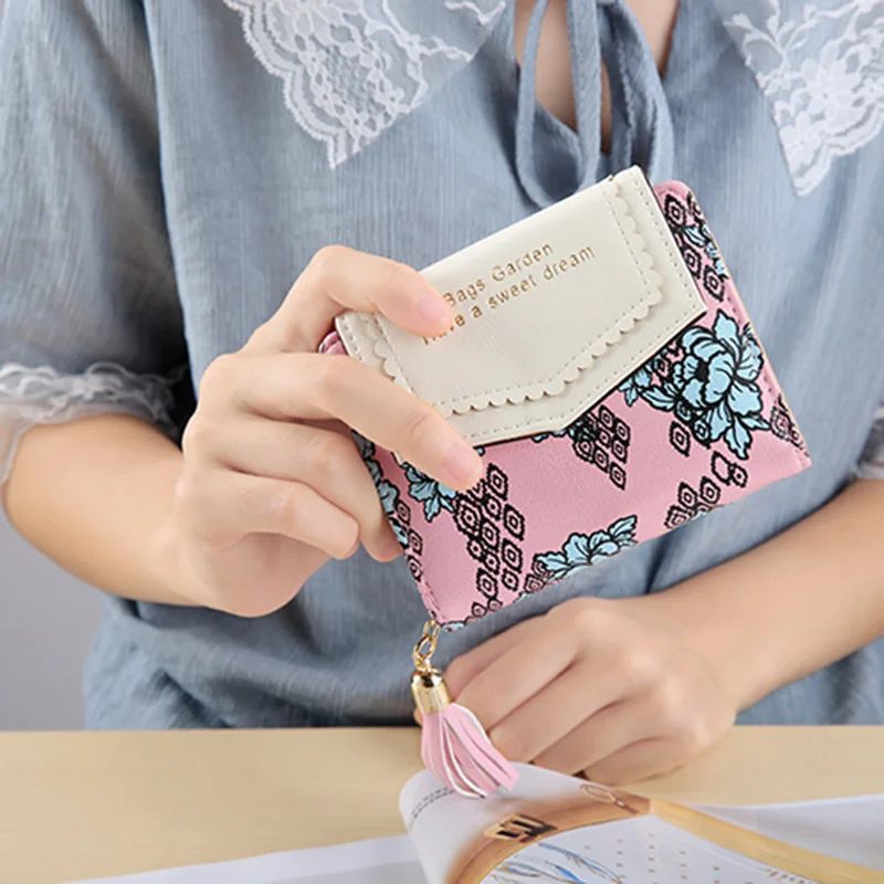 2019 Printed Tassel Wallet Women Cute Wallet Leather Tassel Women Wallets Zipper Portefeuille Female Clutch Short Coin Purse
2019 Printed Tassel Wallet Women Cute Wallet Leather Tassel Women Wallets Zipper Portefeuille Female Clutch Short Coin Purse