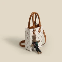 Fashion Handbags Tote Bags for Women 2021 Trend Female Bags Bunny Pendant PU Leather Jacquemus Bag
Fashion Handbags Tote Bags for Women 2021 Trend Female Bags Bunny Pendant PU Leather Jacquemus Bag