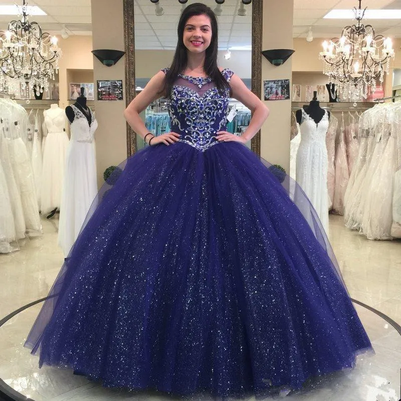 Sparking Sequined Tulle Ball Gown Quinceanera Dresses 2020 Scoop Neck Beaded Zipper Back Sweet 16 Prom Formal Party Gowns
Sparking Sequined Tulle Ball Gown Quinceanera Dresses 2020 Scoop Neck Beaded Zipper Back Sweet 16 Prom Formal Party Gowns