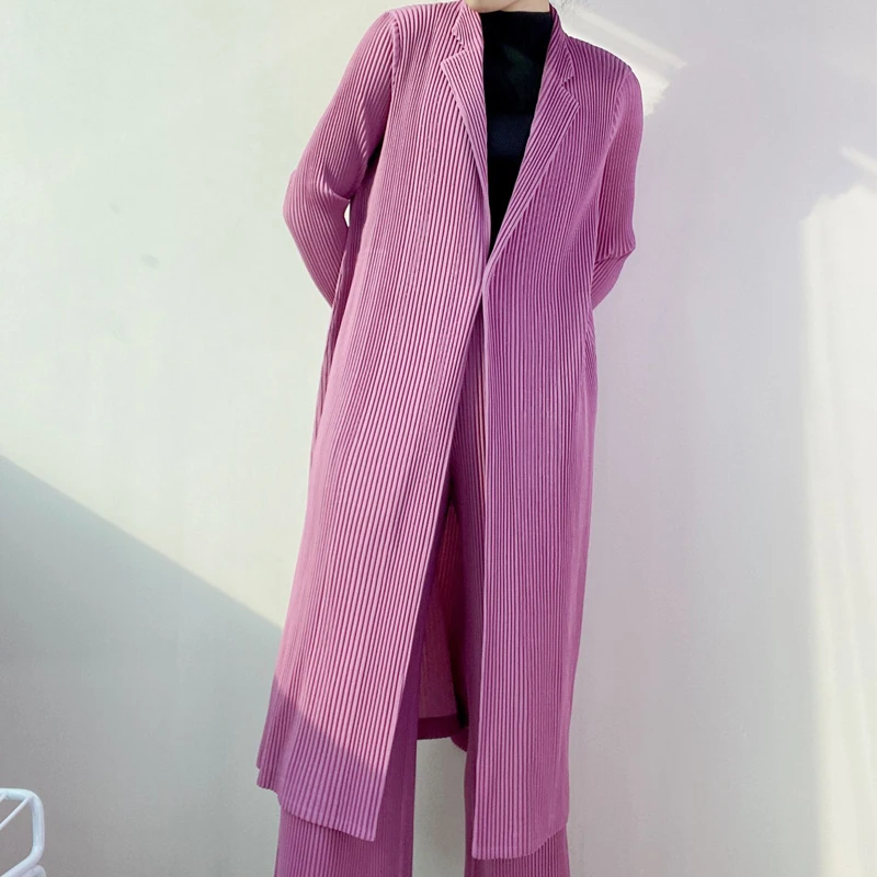 Windbreaker women Miyak Pleated fashion Solid Long Sleeve Large Size Single Button High Street Spring/Autumn Trench Tide
Windbreaker women Miyak Pleated fashion Solid Long Sleeve Large Size Single Button High Street Spring/Autumn Trench Tide