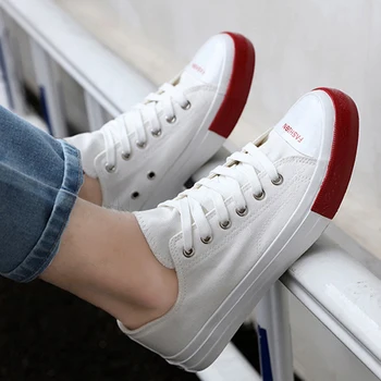 2020 Women Canvas Vulcanized Female Round Toe Shoes Multiple Ladies Colour Woman Flats Sneakers Plus Size Women's Footwear 
2020 Women Canvas Vulcanized Female Round Toe Shoes Multiple Ladies Colour Woman Flats Sneakers Plus Size Women's Footwear