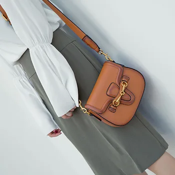 Net red with the same paragraph female bag new European and American retro double shoulder strap shoulder messenger saddle bag
Net red with the same paragraph female bag new European and American retro double shoulder strap shoulder messenger saddle bag