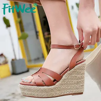 Fitwee Women Sandals Shoes Fashion Real Genuine Leather Solid Color Shoes Women Platform Buckle Casual Footwear Size 34-39 
Fitwee Women Sandals Shoes Fashion Real Genuine Leather Solid Color Shoes Women Platform Buckle Casual Footwear Size 34-39
