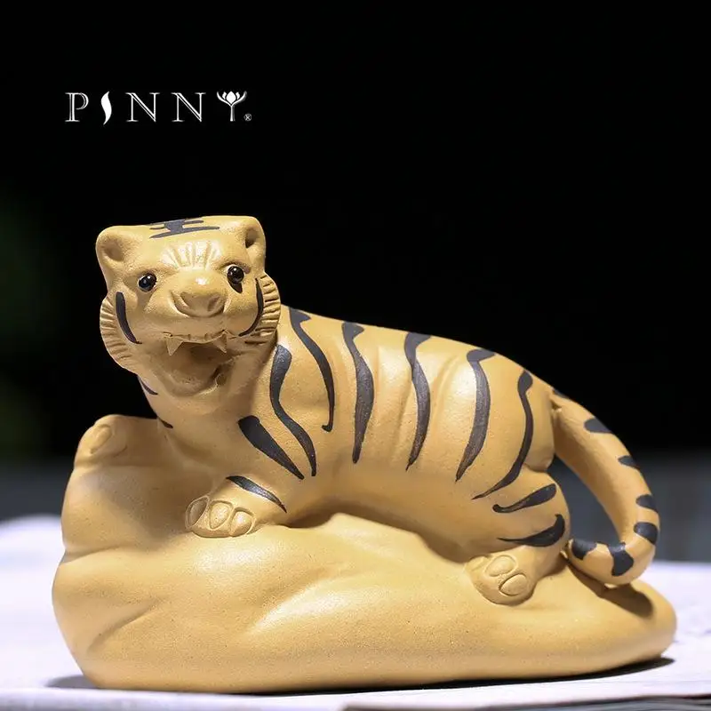 PINNY Purple Clay Tiger Handmade Sculpture Creative Animal Statues Tea Pet Decoration Home Decoration Accessories
PINNY Purple Clay Tiger Handmade Sculpture Creative Animal Statues Tea Pet Decoration Home Decoration Accessories