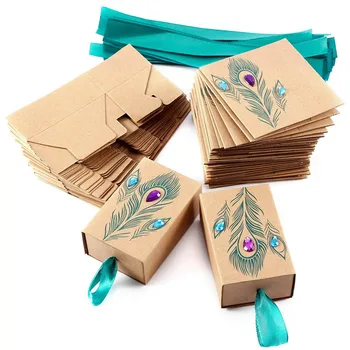 New Peacock feather candy drawer box design wedding supplies artificial rhinestone kraft paper gift box gift box
New Peacock feather candy drawer box design wedding supplies artificial rhinestone kraft paper gift box gift box