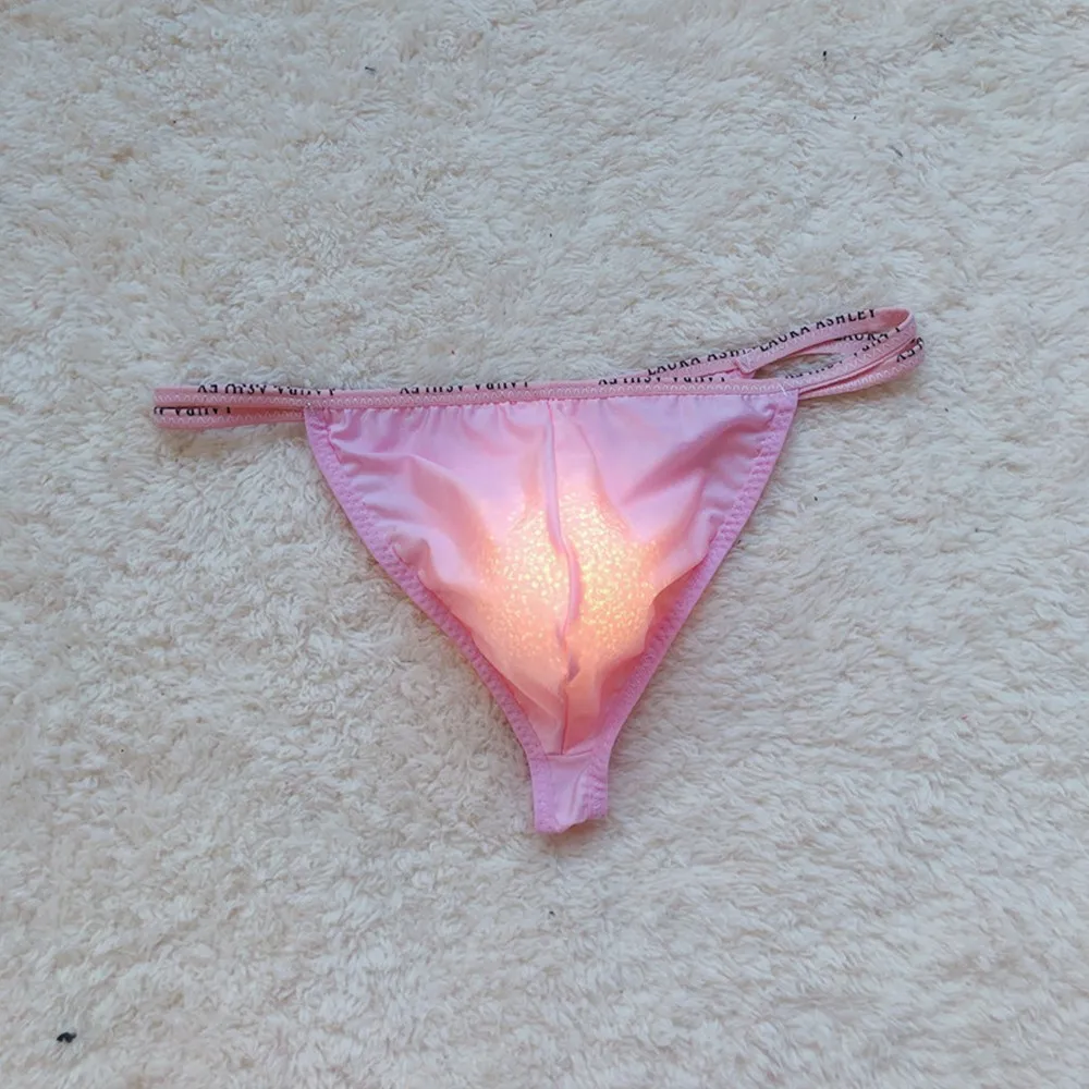 Sexy Men Ice Silk Sheer Pouch G String Bikini Briefs Thongs Underwear Underpants Ice Silk Men's Thong Breathable Pocket
Sexy Men Ice Silk Sheer Pouch G String Bikini Briefs Thongs Underwear Underpants Ice Silk Men's Thong Breathable Pocket