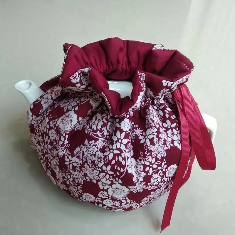 Batik Cloth Style Dark Red Printed Cotton Teapot Keep WarmHome Decorative Teapot Dust-proof Cover
Batik Cloth Style Dark Red Printed Cotton Teapot Keep WarmHome Decorative Teapot Dust-proof Cover