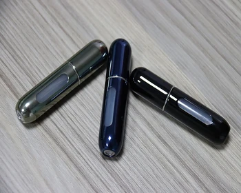 5ml refillable perfume spray bottle aluminum atomizer portable travel cosmetic atomizer container open window perfume atomizer
5ml refillable perfume spray bottle aluminum atomizer portable travel cosmetic atomizer container open window perfume atomizer