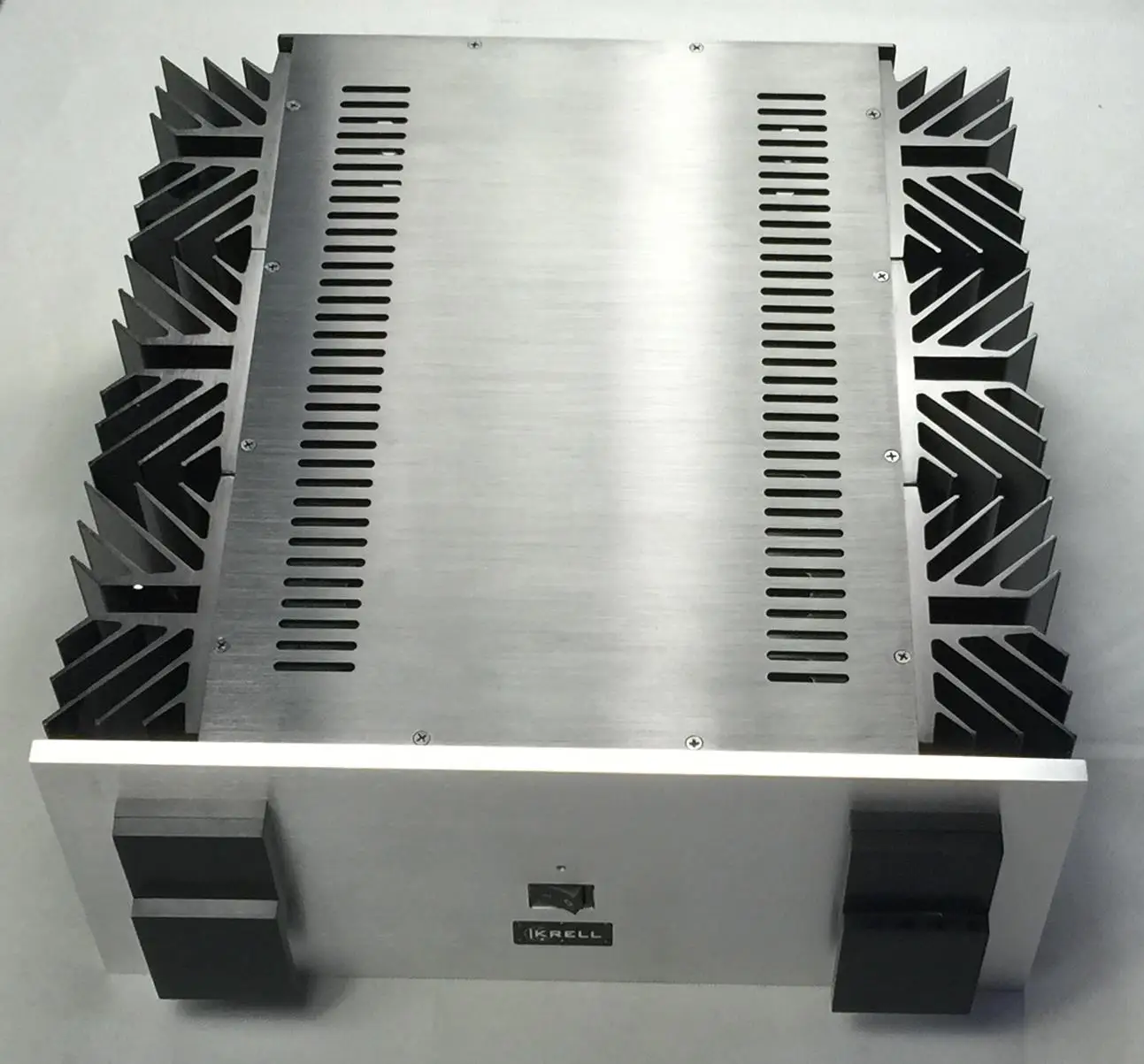 Full Aluminum Chassis KSA-250 KRELL Class A Box CNC Amplifier Case 480x215x520MM
Full Aluminum Chassis KSA-250 KRELL Class A Box CNC Amplifier Case 480x215x520MM