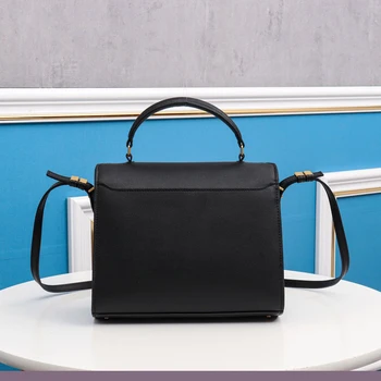 Luxury caviar leather designed for women's fashion bags 2020 new leather bags for women free shipping
Luxury caviar leather designed for women's fashion bags 2020 new leather bags for women free shipping