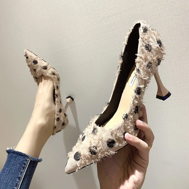 Sl169-6 Spring And Autumn 2019 New Style Fashion Pointed Tassels Polka Dot Thin Heeled Trend Versatile Female Shallow Mouth Shoe
Sl169-6 Spring And Autumn 2019 New Style Fashion Pointed Tassels Polka Dot Thin Heeled Trend Versatile Female Shallow Mouth Shoe