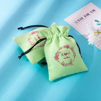 Fashion Suede Jewellry Gift Bags Personalized Logo Jewelry Packaging Beige Chic Drawstring Pouches For Wedding Party Decoration
Fashion Suede Jewellry Gift Bags Personalized Logo Jewelry Packaging Beige Chic Drawstring Pouches For Wedding Party Decoration