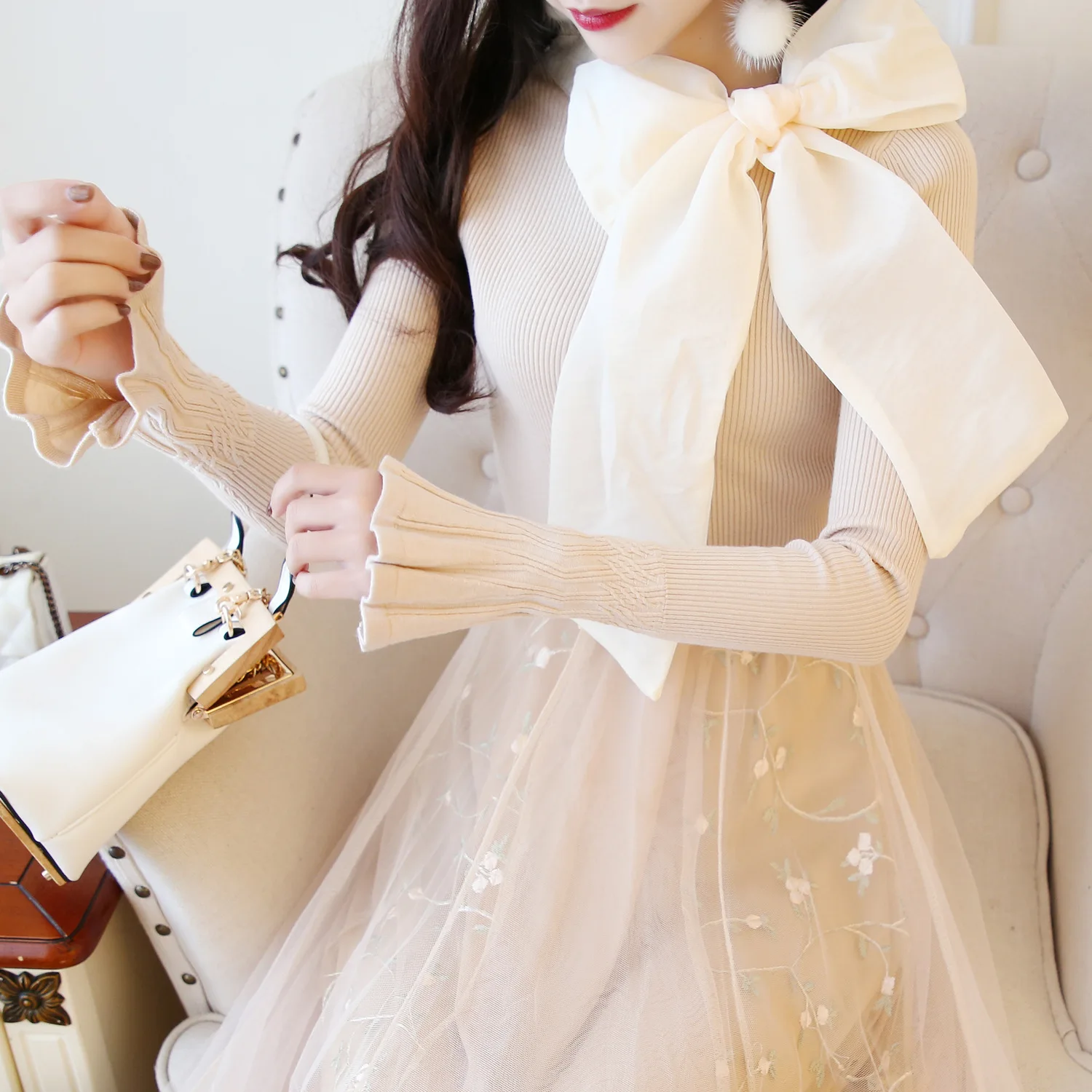 Big Bow Collar Flare Sleeve Slim Solid Color Knitted Sweater Womens Sweater Girl Ladies All-match Sweaer Juper Femme 2019
Big Bow Collar Flare Sleeve Slim Solid Color Knitted Sweater Womens Sweater Girl Ladies All-match Sweaer Juper Femme 2019