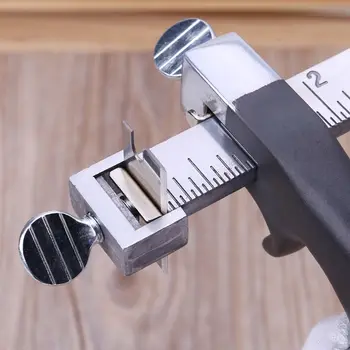 Professional Draw Gauge Leather Strap String Belt Cutter Hand Cutting Craft Tool
Professional Draw Gauge Leather Strap String Belt Cutter Hand Cutting Craft Tool