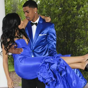Royal Blue Men Suits 2020 Wedding Groom Tuxedo Terno Masculino Costume Homme Prom Evening Party Male Attire 2Piece(Coat+Pants) 
Royal Blue Men Suits 2020 Wedding Groom Tuxedo Terno Masculino Costume Homme Prom Evening Party Male Attire 2Piece(Coat+Pants)
