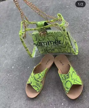Factory Direct 2019 New Europe Women's Slippers Nigeria Indoor Round Head Sandals Wild Fashion Snake Print Slides Womens Shoes
Factory Direct 2019 New Europe Women's Slippers Nigeria Indoor Round Head Sandals Wild Fashion Snake Print Slides Womens Shoes