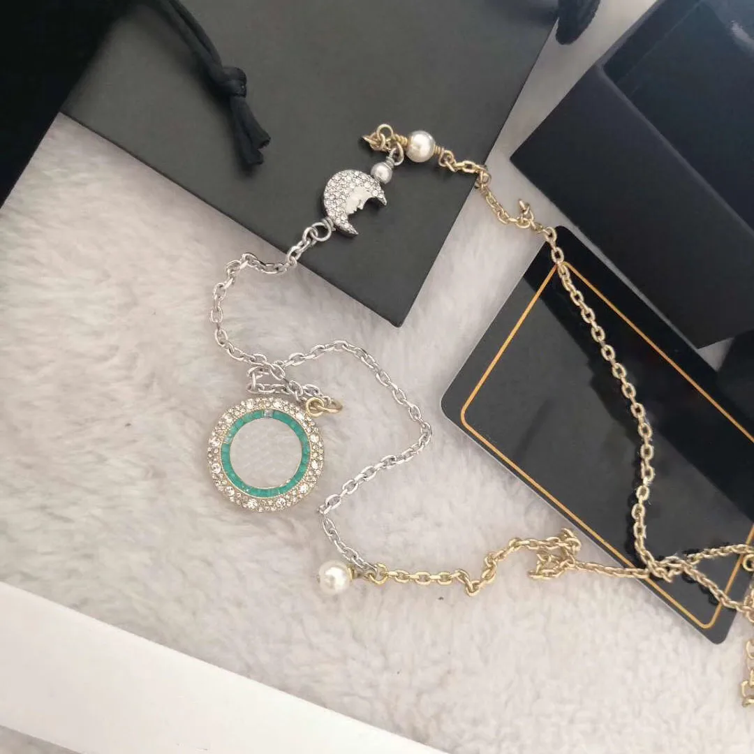 Fashion Gold Silver Mix Chain Necklace Luxury Romantic Moon C Pendant Necklace For Women Crystal Pearl Jewelry 
Fashion Gold Silver Mix Chain Necklace Luxury Romantic Moon C Pendant Necklace For Women Crystal Pearl Jewelry