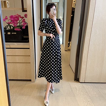 Designer High Quality 2020 Summer New Women'S Fashion Party Sexy Vintage Elegant Chic Gentlewoman Dot Print Casual Midi Dress 
Designer High Quality 2020 Summer New Women'S Fashion Party Sexy Vintage Elegant Chic Gentlewoman Dot Print Casual Midi Dress