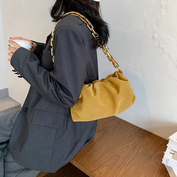 Fashion Cloud Handbag Chain Underarm Bag Solid Lady Pleated Shoulder Tote Clutch Popular Simple Female Daily Bag
Fashion Cloud Handbag Chain Underarm Bag Solid Lady Pleated Shoulder Tote Clutch Popular Simple Female Daily Bag