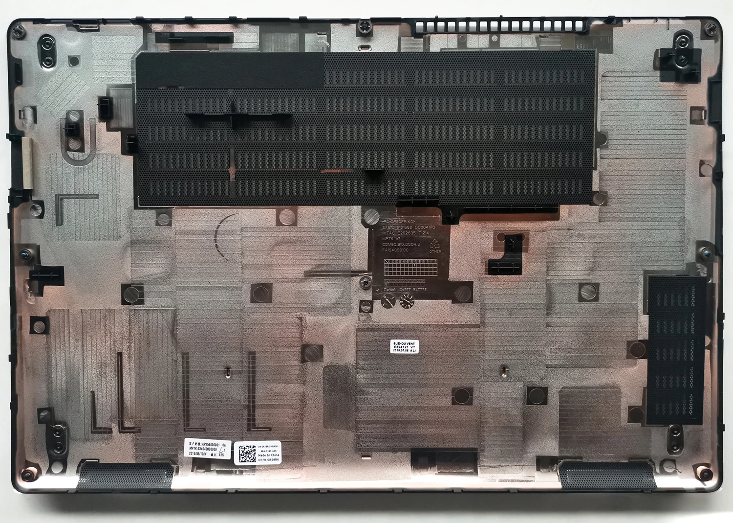 For Latitude 5580 5590 E5590 E5580 M3520 0DM4FC 0R58R6 laptop bottom shell lower cover back base case For Latitude 5580 5590 E5590 E5580 M3520 0DM4FC 0R58R6 laptop bottom shell lower cover back base case