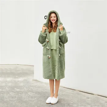 2019 High Quality Teddy Coat Women Faux Fur Lamb Wool Baggy Long Hooded Plush Coat Female Faux Fur Jacket manteau femme YH714
2019 High Quality Teddy Coat Women Faux Fur Lamb Wool Baggy Long Hooded Plush Coat Female Faux Fur Jacket manteau femme YH714