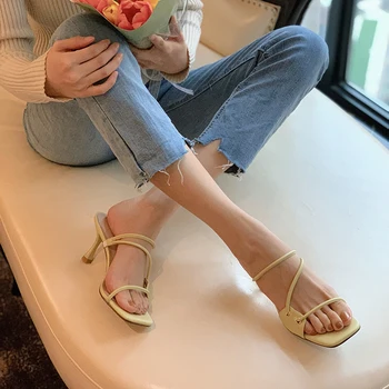 Thick-heeled open-toe fairy shoes worn in 2020 summer new evening shoes simple sets of feet wild heeled fashion sandals Z598
Thick-heeled open-toe fairy shoes worn in 2020 summer new evening shoes simple sets of feet wild heeled fashion sandals Z598