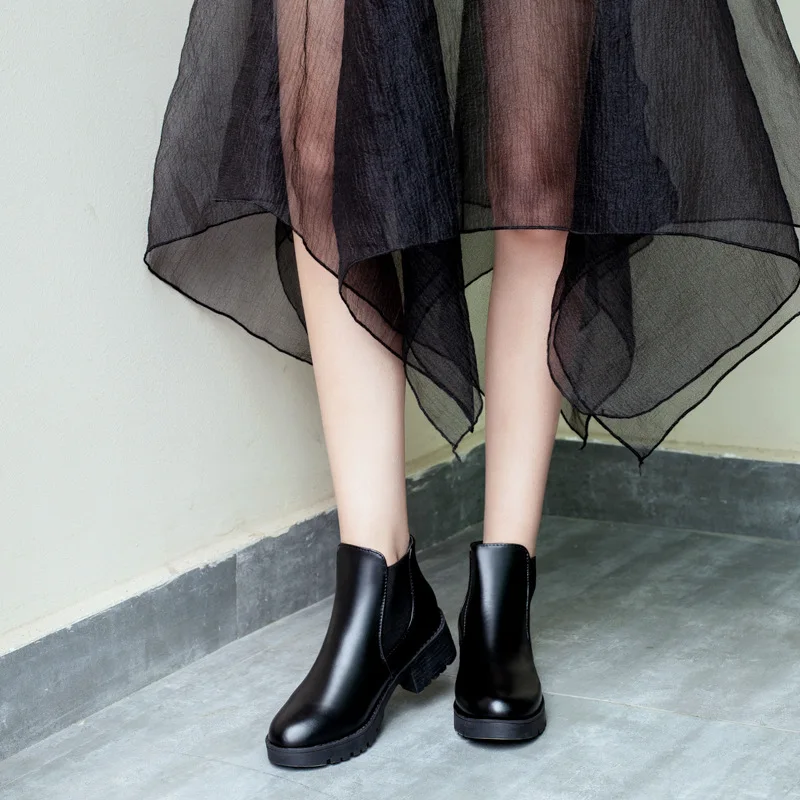 Short Boots Women's 2019 Autumn New Style Europe And America-Style Leather Joint Stretch Fabric Foot Covering Casual Anti-slip C 
Short Boots Women's 2019 Autumn New Style Europe And America-Style Leather Joint Stretch Fabric Foot Covering Casual Anti-slip C