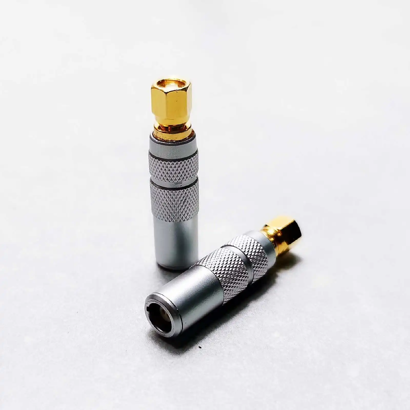 Одна пара HD800s HD820 ED15ED8EX к HE560 HE600 HE5 HE6 преобразователь наушников без потерь адаптер
Одна пара HD800s HD820 ED15ED8EX к HE560 HE600 HE5 HE6 преобразователь наушников без потерь адаптер