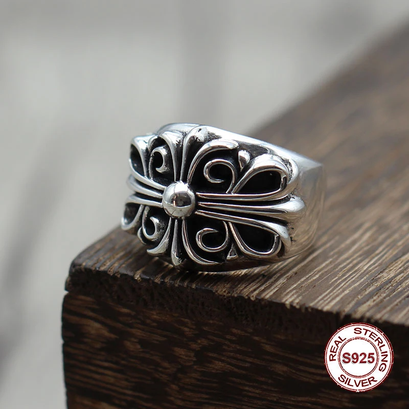 S925 pure silver men's ring individuality Do old restoring ancient ways punk style classic cross a closed ring Gift your lover
S925 pure silver men's ring individuality Do old restoring ancient ways punk style classic cross a closed ring Gift your lover