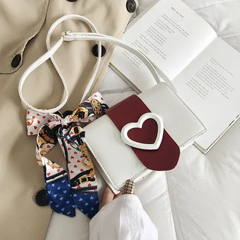 French niche foreign bag female 2020 new fashion wild small square bag girl cute shoulder messenger bag
French niche foreign bag female 2020 new fashion wild small square bag girl cute shoulder messenger bag